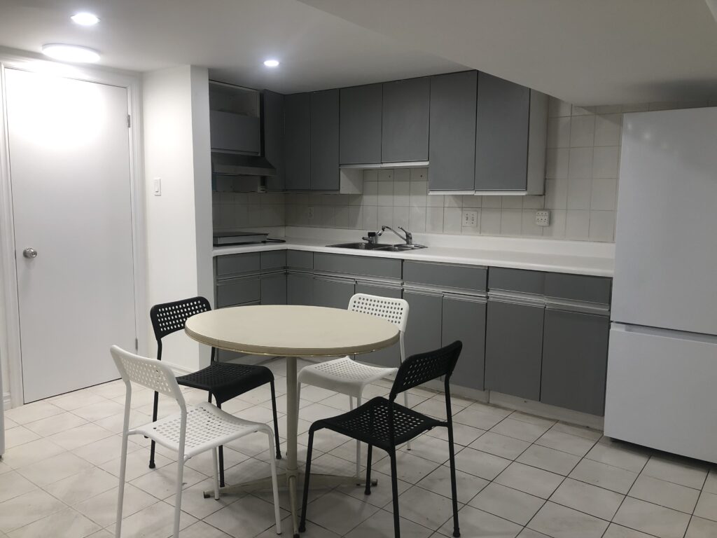 312 Strathmore Blvd 0 Commission Realtor