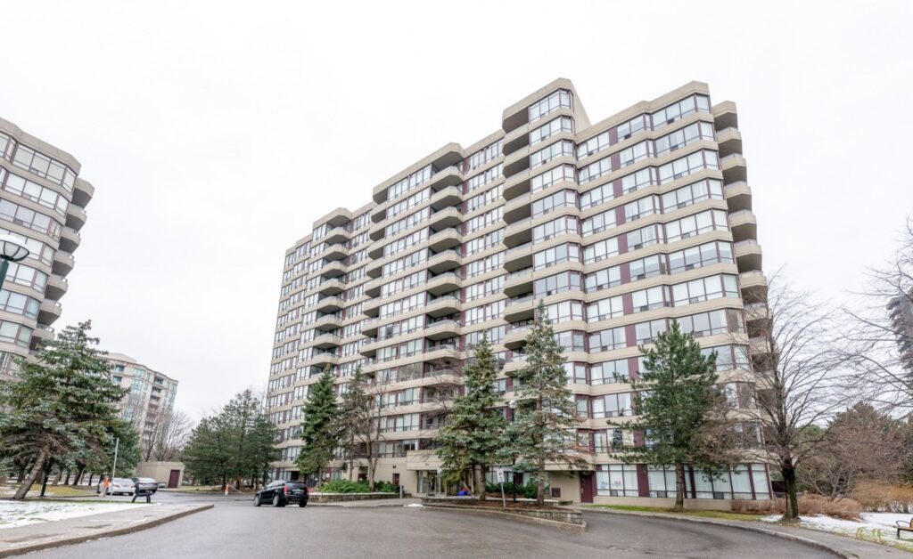 91 Townsgate Dr 0 Commission Realtor